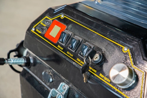 Машина подметальная с АКБ GEL 12/100 В/Ач TOR A100 купить в Москве с доставкой по всей России | ProtosMarket.ru