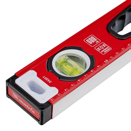 Уровень алюминиевый, фрезерованный, 3 глазка, рукоятки, 600 мм Matrix купить в Москве с доставкой по всей России | ProtosMarket.ru