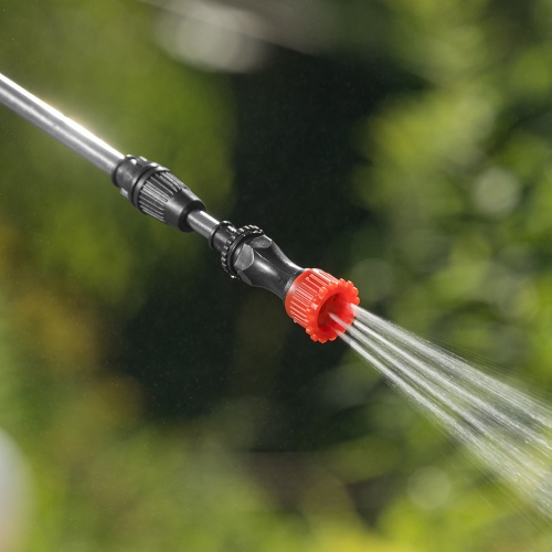 Опрыскиватель ранцевый аккумуляторный D-16LA, 16 л, 12 В, 8 Ач// Denzel купить в Москве с доставкой по всей России | ProtosMarket.ru