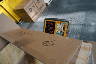 Генератор дизельный 7,0 кВт 220В с электростартером и колесами TOR KM7000D по ценам производителя в Москве с доставкой по всей России