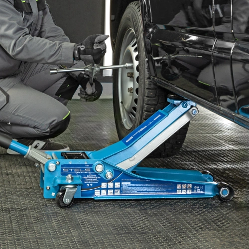 Домкрат гидравлический подкатной, быстрый подъем, 3т Low Profile Quick, 75-515 мм, профессиональный Stels по ценам производителя в Москве с доставкой по всей России