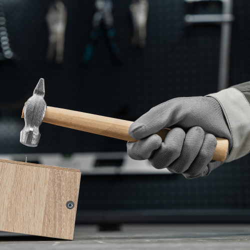 Молоток слесарный, 200 г, круглый боек, деревянная рукоятка купить в Москве с доставкой по всей России | ProtosMarket.ru