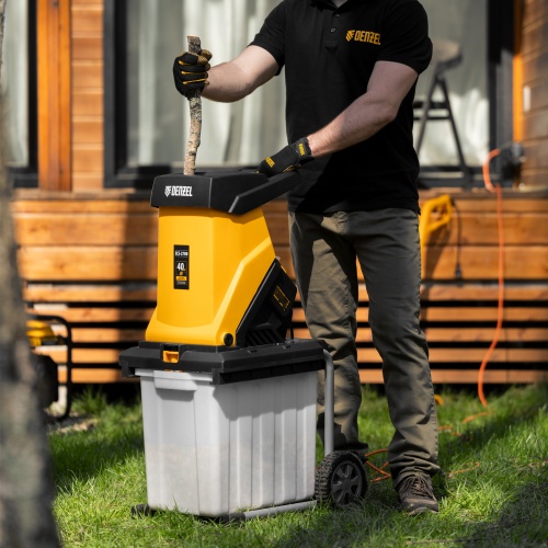 Измельчитель садовый электрический ECS-2700, 2700 Вт, 40 мм Denzel купить в Москве с доставкой по всей России | ProtosMarket.ru