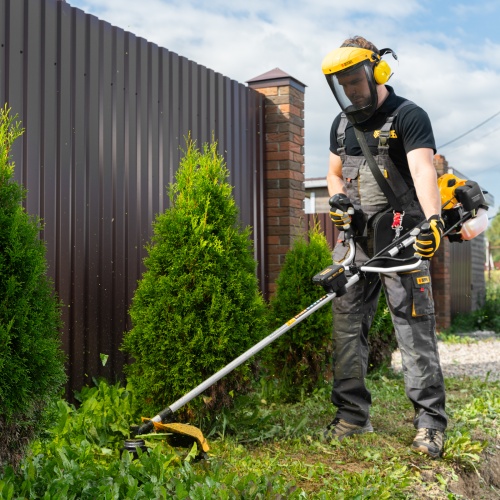 Триммер бензиновый DT-52E, 52 см3, неразъемная штанга, электростартер, состоит из 2 частей Denzel купить в Москве с доставкой по всей России | ProtosMarket.ru