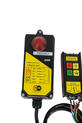 Комплект радиоуправления TOR F21-2S (380В, 2 кнопки) купить в Москве с доставкой по всей России | ProtosMarket.ru