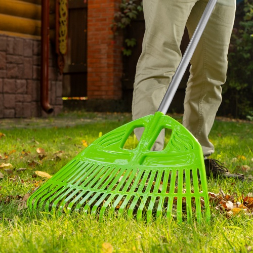 Грабли веерные пластиковые, 495 х 1680 мм, 23 плоских зуба, алюминиевый черенок, Россия, Palisad купить в Москве с доставкой по всей России | ProtosMarket.ru