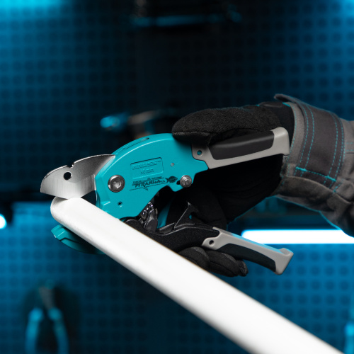 Ножницы для резки изделий из ПВХ, D до 36 мм, двухкомпонентные рукоятки, рабочий стол для плоских изделий Gross купить в Москве с доставкой по всей России | ProtosMarket.ru