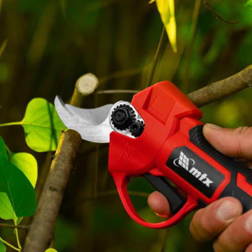 Секатор аккумуляторный, бесщет., BP-25, Li-Ion, 20 В MTX купить в Москве с доставкой по всей России | ProtosMarket.ru