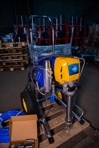 Окрасочный аппарат поршневой 20 бар, 3 кВт,  220 В TOR GD-1095 купить в Москве с доставкой по всей России | ProtosMarket.ru