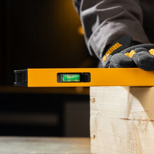 Уровень алюминиевый, магнит., фрезерованный, 3 глазка (1 зеркал.) 0,5 мм/м, 400 мм Denzel купить в Москве с доставкой по всей России | ProtosMarket.ru