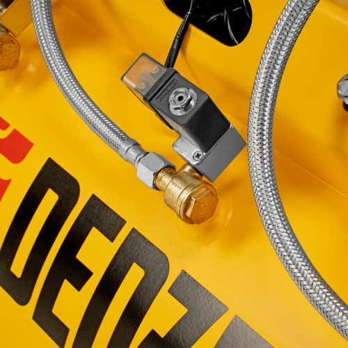 Компрессор безмасляный, малошумный  DLS 2250/100, 2250 Вт, 3x750, 100 л, 410 л/мин блок управления/ Denzel купить в Москве с доставкой по всей России | ProtosMarket.ru