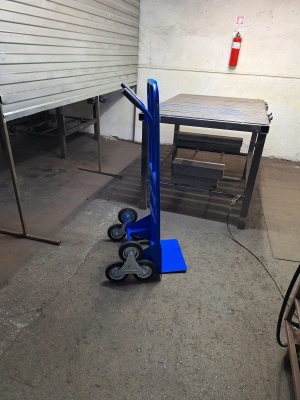 Тележка грузовая для лестниц TOR КГ-200ПЛ г/п 200 кг (трехколесный блок) купить в Москве с доставкой по всей России | ProtosMarket.ru