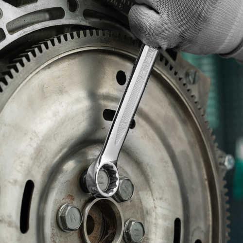 Ключ комбинированный, 18 мм, CrV, антислип Stels купить в Москве с доставкой по всей России | ProtosMarket.ru