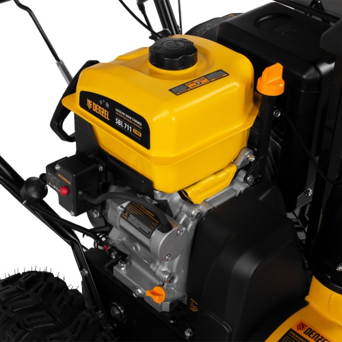 Бензиновая снегоуборочная машина SBL 711D PRO, 302cc, эл.старт, фара, обогрев, блок. дифф.// Denzel купить в Москве с доставкой по всей России | ProtosMarket.ru